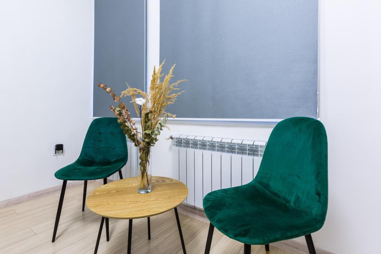 Vodna White Apartment Лвив Екстериор снимка