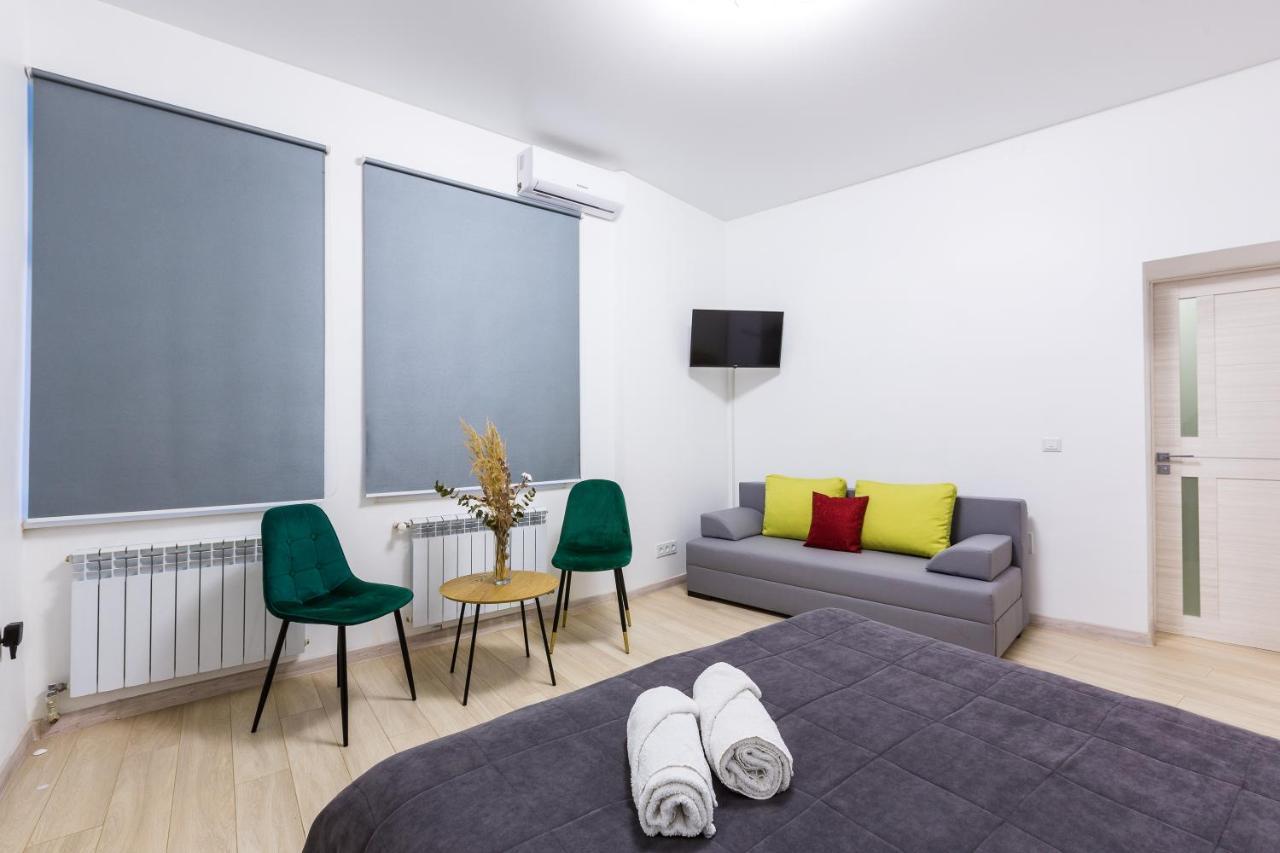 Vodna White Apartment Лвив Екстериор снимка