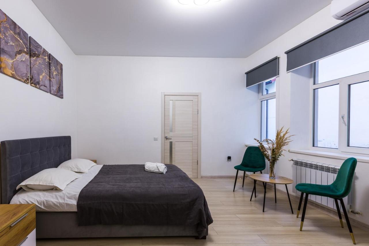 Vodna White Apartment Лвив Екстериор снимка