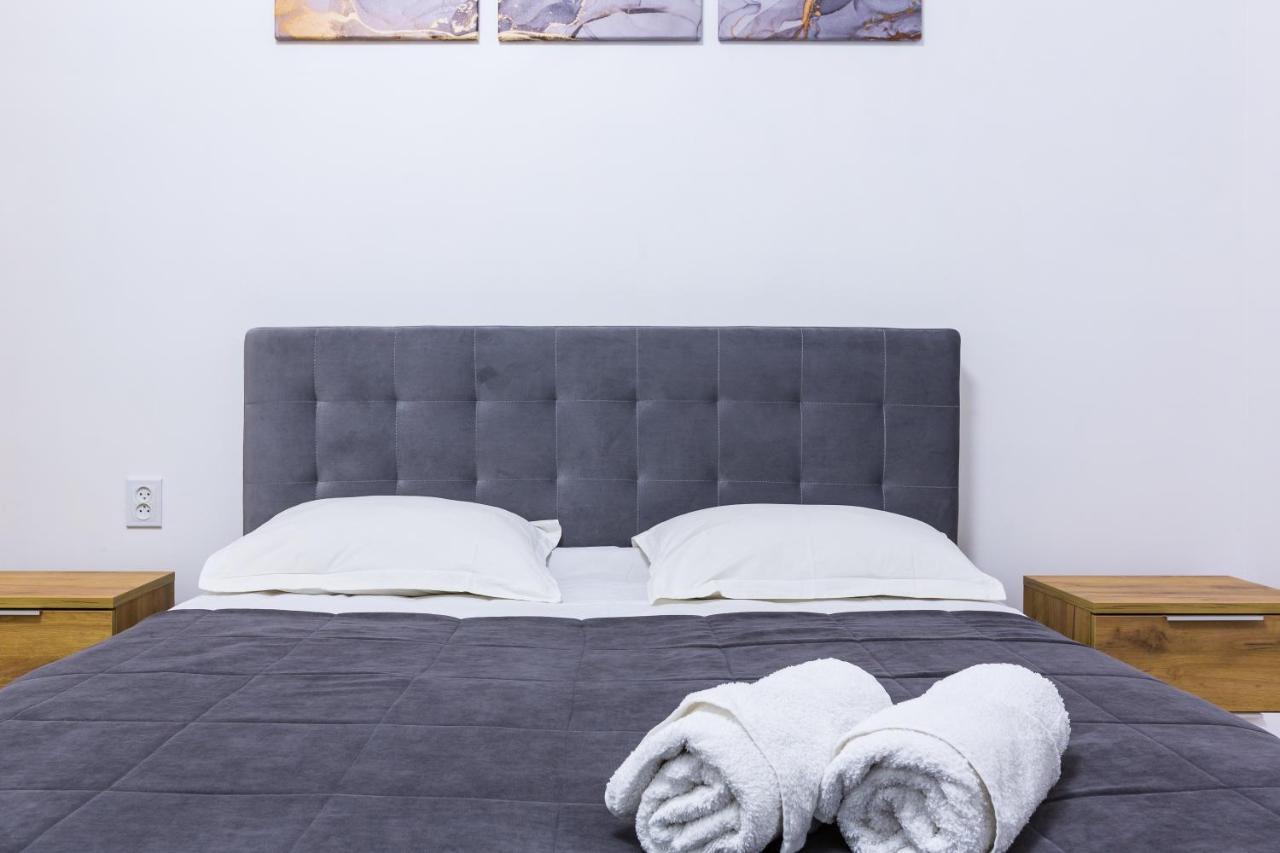 Vodna White Apartment Лвив Екстериор снимка