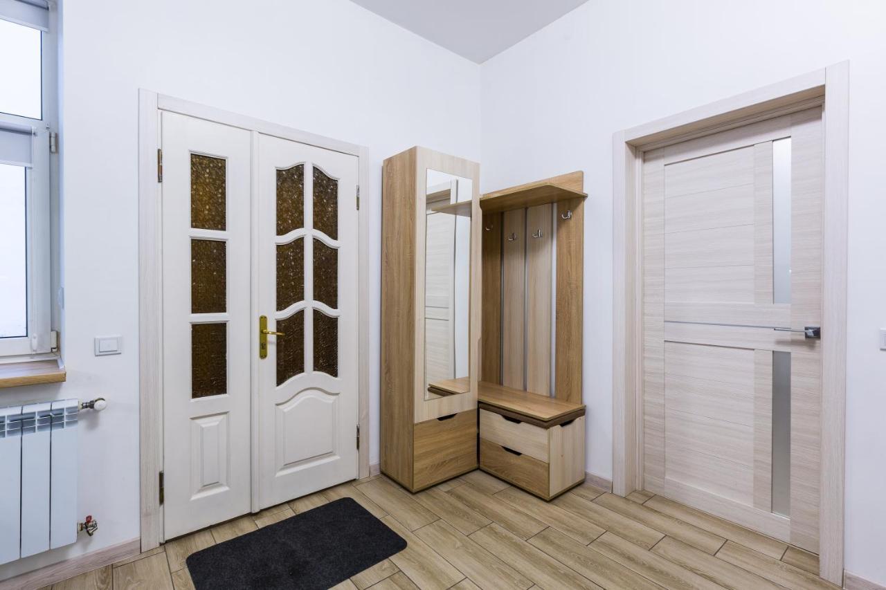 Vodna White Apartment Лвив Екстериор снимка
