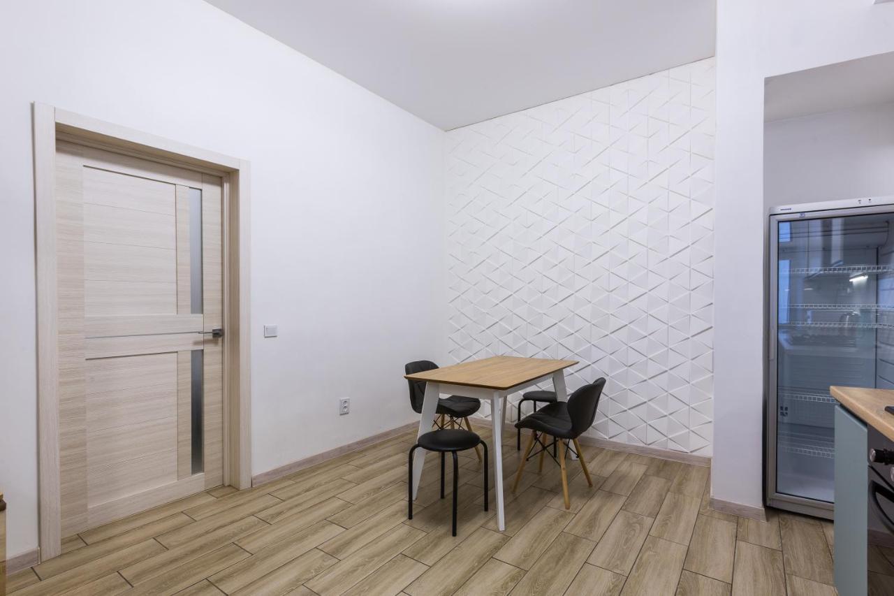 Vodna White Apartment Лвив Екстериор снимка