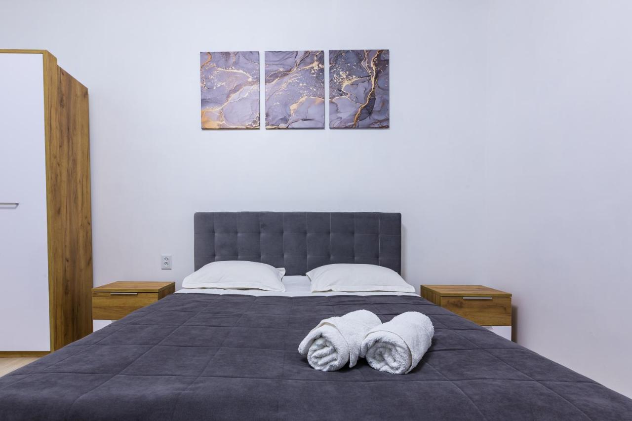Vodna White Apartment Лвив Екстериор снимка